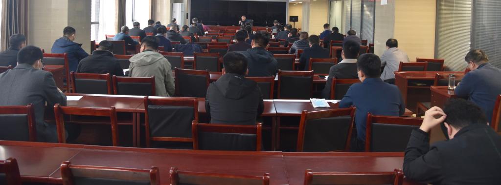 任洪峰指出,当前我国正处于两个一百年历史交汇关键时期,国际形势复杂